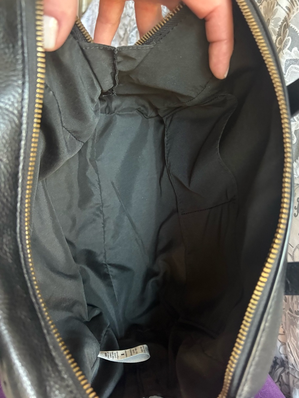 Fossil Black Pebbled Leather Logo Patch - Picture 4 of 5